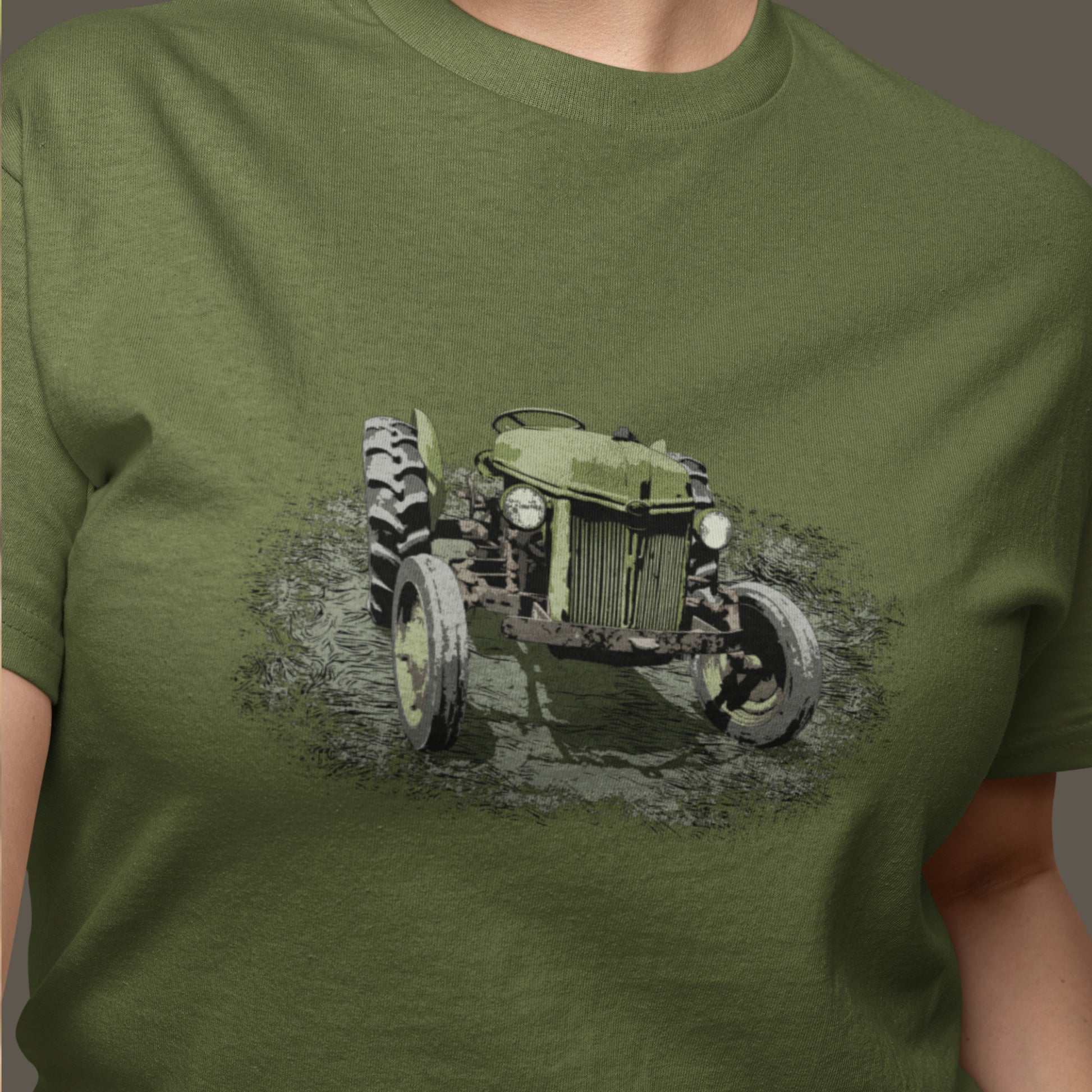 Rustic Farming - Antique Green Farm Tractor Unisex t-shirt -  Vintage Ford Tractor