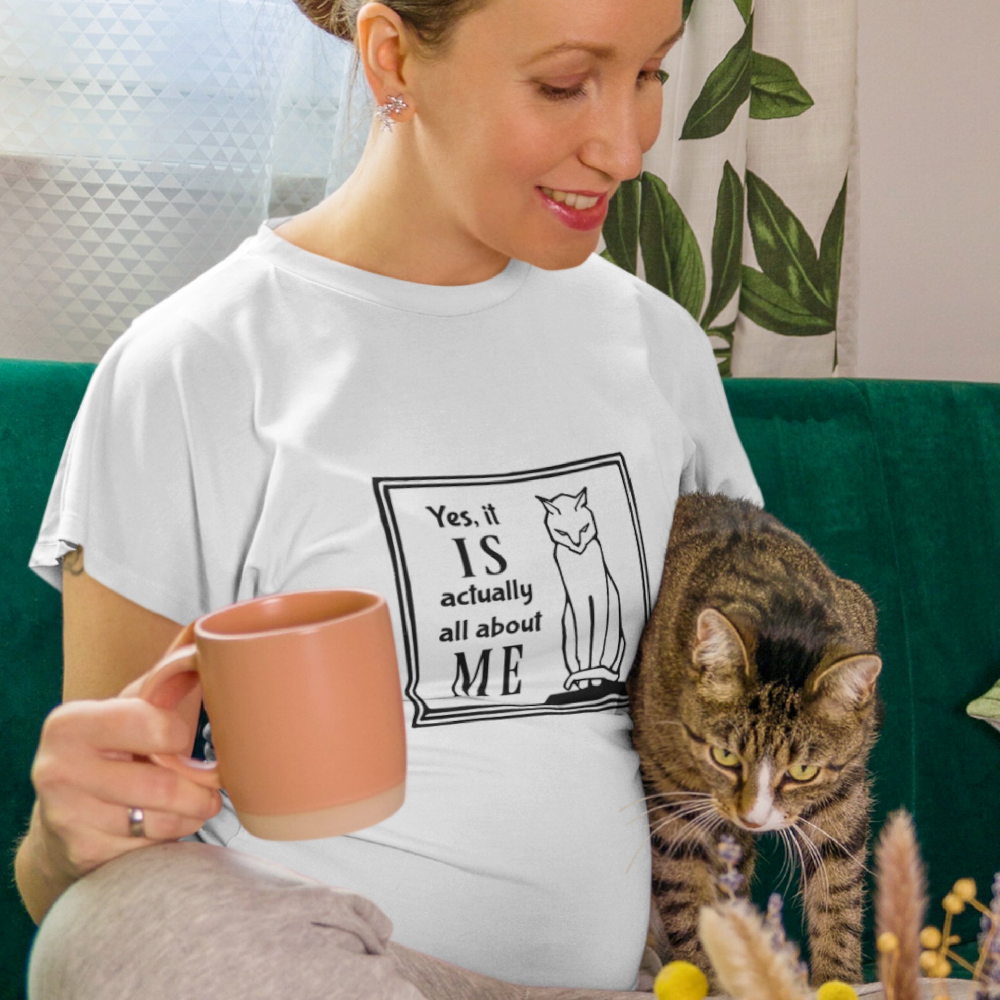 Yes it IS actually all about ME - Unisex t-shirt with stern-looking cat 